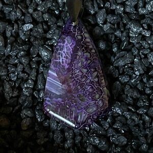 Quartz Agate Dragon Vein Pendant Natural Stone 2” x 1” Unique Shape. Great gift.